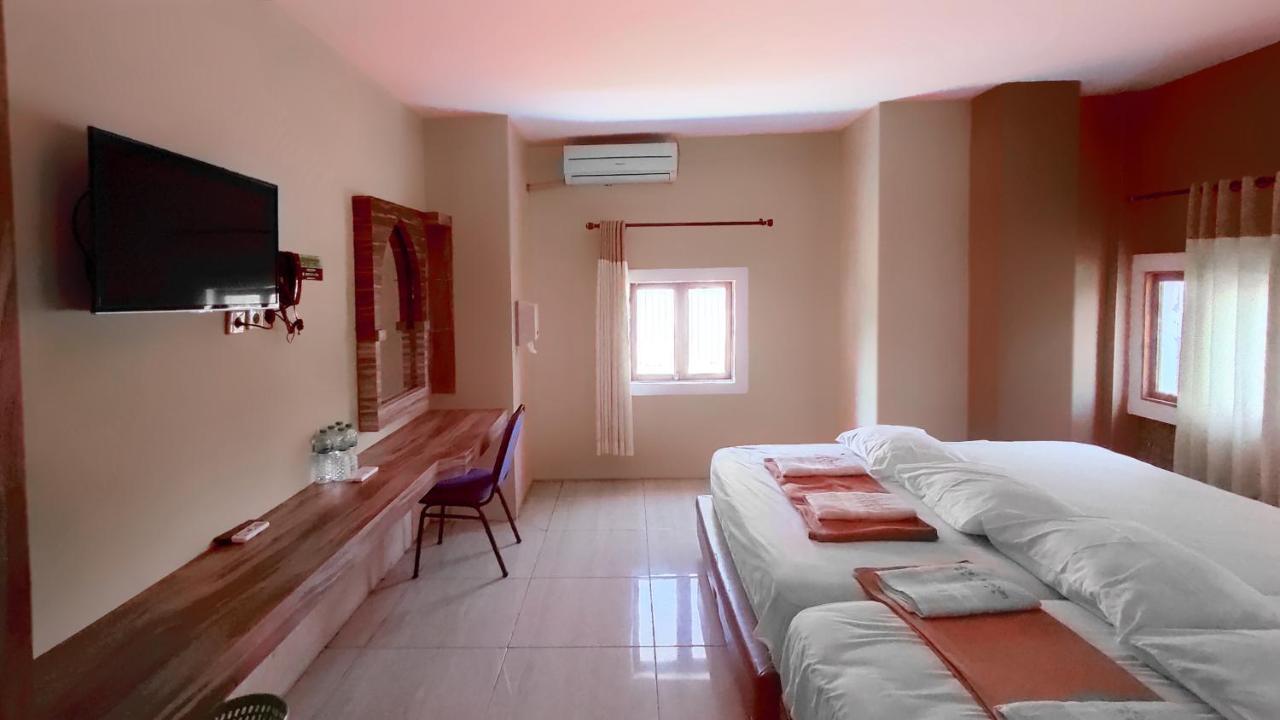 Hotel Syariah Larismanis Semarang Bagian luar foto