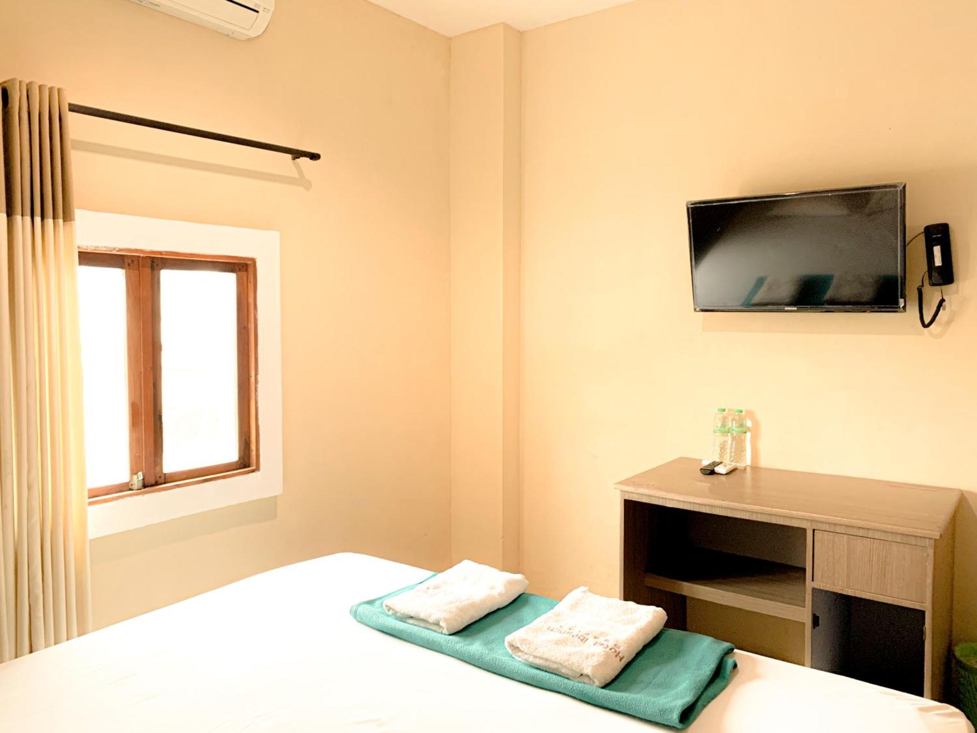 Hotel Syariah Larismanis Semarang Bagian luar foto